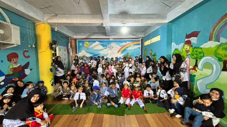 PAUD Runys School Kenalkan Profesi lewat Fashion Show