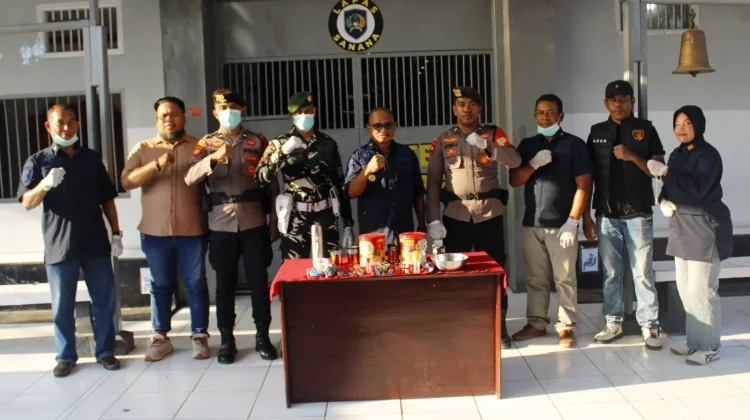 Lapas Sanana Lakukan Penggeledahan Bersama TNI-Polri di Kamar Hunian Warga Binaan