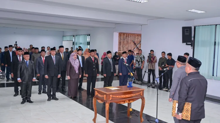 Wali Kota Ternate Lantik 11 Pejabat Eselon II