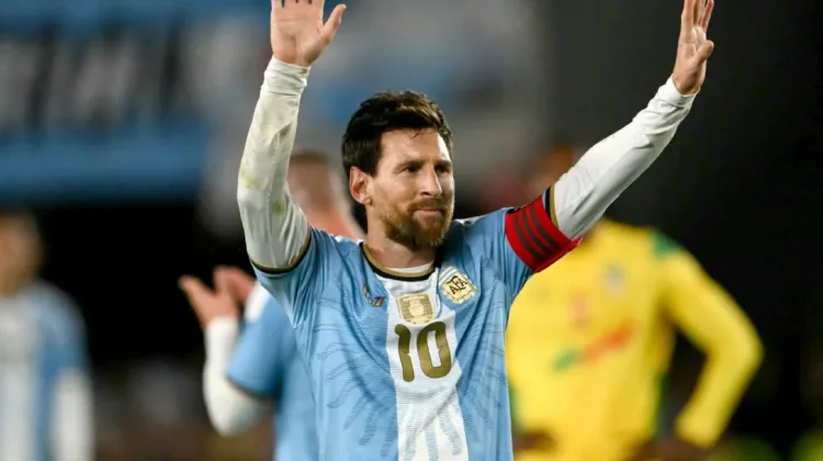 Messi Tutup Karier Internasional dengan Gol dan Dua Assist