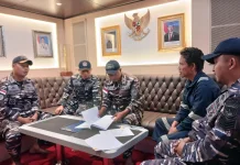 Kapal Pengangkut Ore Nikel Dilepas Lanal Ternate