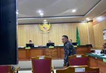Hakim Nilai Aliong Dirikan Perusahaan Daerah Tipu-Tipu