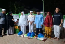Safari Ramadan Haltim, Bupati Serahkan 50 Paket Sembako