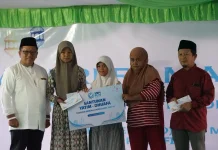 PLN Sofifi-YBM Salurkan Santunan Ramadan Anak Yatim