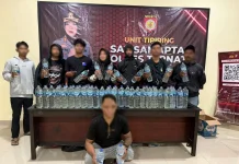 Puluhan Miras Cap Tikus Diamankan Polres Ternate