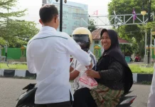 ASN Kanwil Kemenag Malut Tebar Kebaikan Melalui Takjil