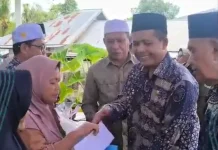 Kemenag Halbar Bersama Baznas Salurkan 100 Paket Sembako
