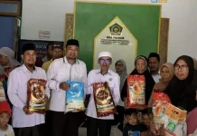 KUA Morotai Selatan Salurkan Bantuan Beras ke Masyarakat