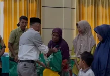 Kemenag Maut Salurkan Bantuan 1.165 Paket Sembako