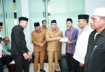 Pemkot Ternate Salurkan Insentif Imam dan Pengasuh TPQ