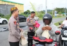 Akhir Ramadan, Polres Halmahera Selatan Kembali Bagikan Takjil