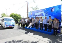Pastikan Perjalanan Aman dan Nyaman, Kapolda Lepas Mudik Gratis di Malut