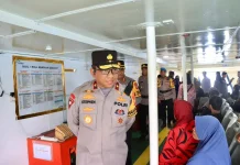 Wakapolda Malut Bangun Kedekatan dengan Masyarakat di Pos Mudik
