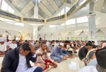 Salat Idulfitri Berlangsung Khidmat di Masjid Agung Al-Khairaat Bacan