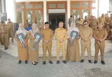 Pemda Halteng Serahkan Ambulans dan SK Purna Bakti ASN 2026