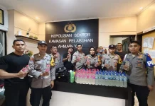 Polsek Pelabuhan Ahmad Yani Amankan Ratusan Botol Cap Tikus