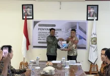 Bupati Haltim Serahkan LKPD 2025, Target WTP Kedelapan Kali