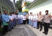 Kapolres Buka Pilihan Menu MBG di SMA 10 Ternate