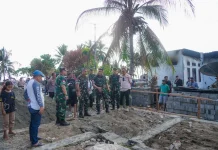 Pangdam XV/Pattimura Tinjau Pembangunan Rumah Warga Terdampak Konflik