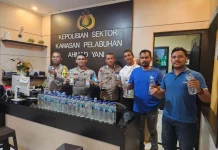 Polsek Pelabuhan Ahmad Yani Ternate Amankan Puluhan Botol Miras