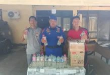 Polisi Razia Puluhan Botol Miras di Pelabuhan Sanana