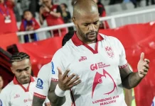David Da Silva Tajam, Yakob Sayuri Konsisten