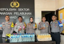 Polisi razia miras ilegal di Pelabuhan Ahmad Yani
