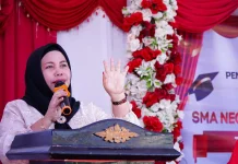PKK Tidore Apresiasi Guru SMA Negeri 6