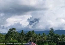 Erupsi Gunung Dukono, Kolom Abu Capai Meter