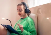 Kelebihan dan Manfaat Metode Audio Learning pada Anak