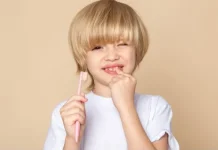 Tips Memilih Sikat Gigi yang Baik bagi Anak