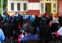 Sekolah Lansia Pelangi Senja di Gubukusuma, Lansia Lebih Aktif dan Berdaya