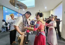 Kapolres Ternate Sambut Kedatangan Kapolda Baru di Bandara Baabullah