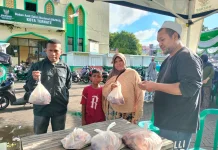 BKM Al Munawwar Ternate Sembelih 19 Hewan Kurban, Daging Dibagikan ke 800 Warga
