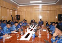 Hari Libur Nasional, Wagub Malut Kumpul Pimpinan OPD Evaluasi Kinerja