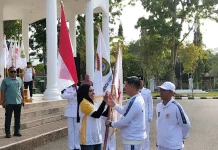 Bupati Kepulauan Sula Resmi Lepas Kontingen Porprov