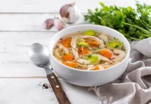 Rekomendasi Makanan Hangat saat Anak Demam