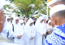 Bupati Ikram Minta Dinkes Pantau Jamaah Haji usai Tiba di Halteng
