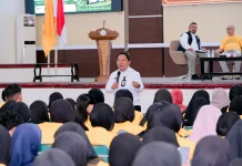 Sekda Harap Mahasiswa KKN Selaraskan Program Pembangunan Kelurahan