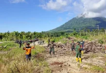 TNI Peduli Lingkungan-Penanaman Bibit Pohon