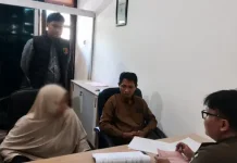 Seorang Wanita Tersangka Kasus Penipuan dan Penggelapan Diserahkan ke Jaksa