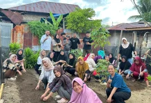 Mahasiswa KKN Unkhair Sulap Lahan Jadi Kebun Produktif