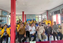 Mahasiswa KKN Unkhair Luncurkan Program Santiong tanpa Plastik