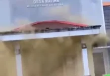 Gedung Pertemuan Desa Wai Ina Kepulauan Sula Terbakar