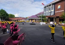 Polres Ternate Semarakkan Hari Bhayangkara Dengan Olahraga Bersama Personel