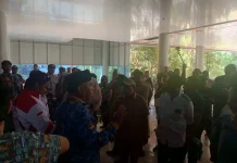 Empat Bulan Siltap Belum Dibayar, Perangkat Desa Halbar Datangi Kantor Bupati