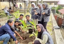 FIB Unkhair Hijaukan Kampus, Tanam 40 Pohon Sambut Dies Natalis ke-62