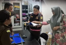 Kantor Dinas Koperasi dan UKM Ternate Digeledah Kejari