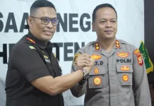 Perkuat Sinergitas, Kapolres Kunjungi Kajari Halmahera Tengah