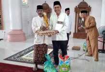 Baznas Haltim Salurkan 27 Paket Sembako untuk Warga Kurang Mampu